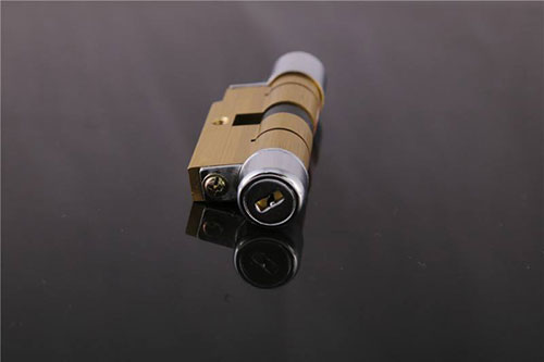 竞秀24小时上门开锁公司